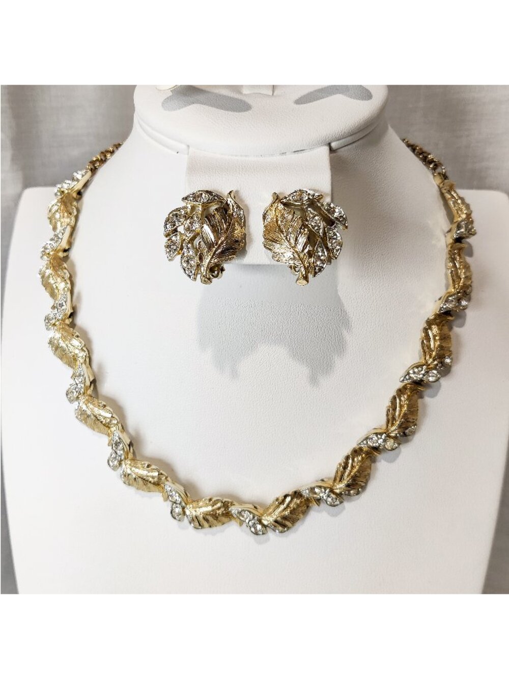 Vintage 1950s Gold Leaf Rhinestone Necklace Earrings Set
